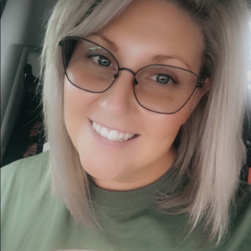 Meet your Posher, Alyssa